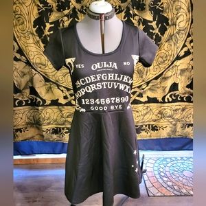 Ouija short sleeve dress size large